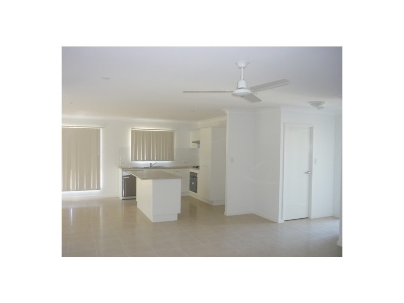 5 Leonie Court, Armstrong Beach QLD 4737