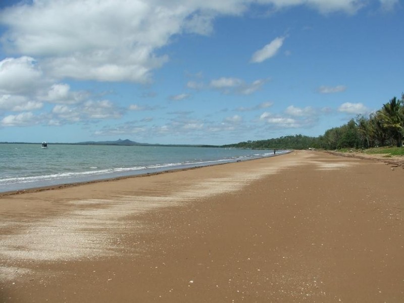 5 Leonie Court, Armstrong Beach QLD 4737