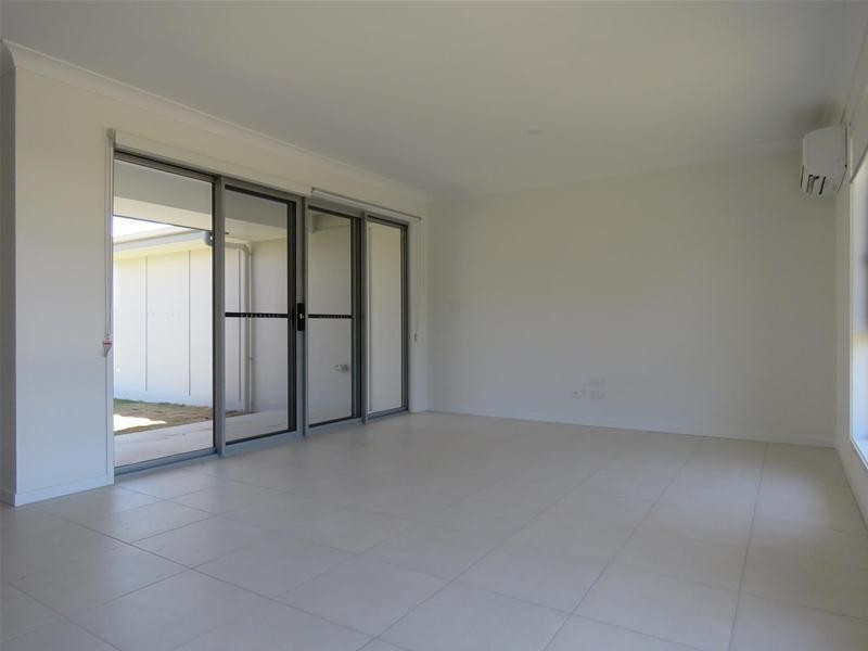 1/1 Elle Court, Armstrong Beach QLD 4737