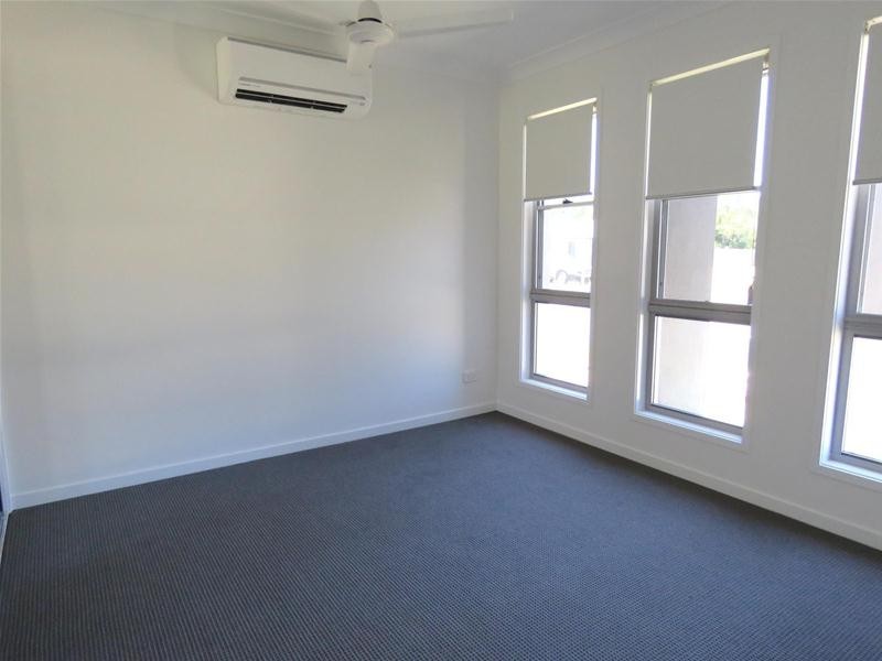 1/1 Elle Court, Armstrong Beach QLD 4737