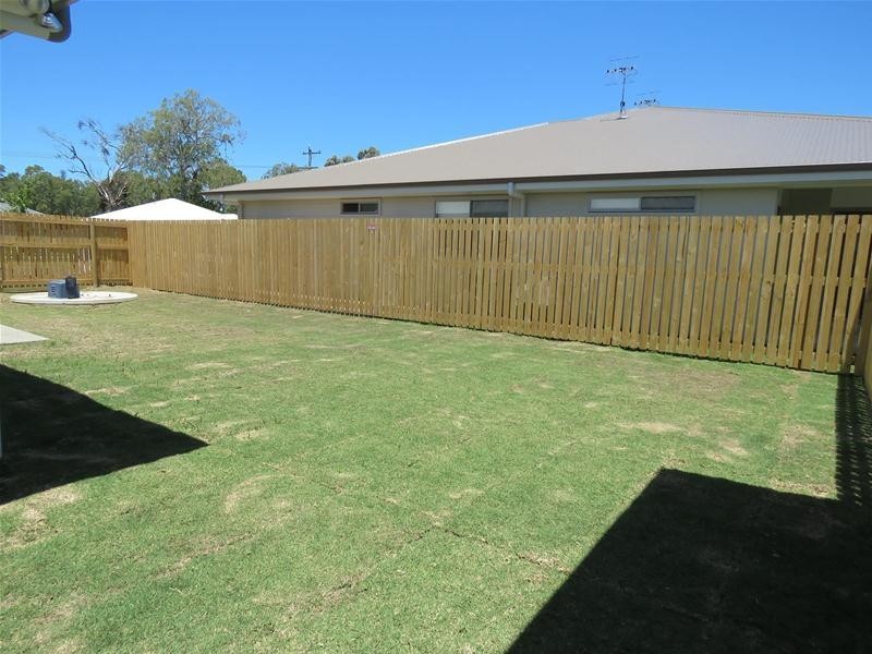 1/1 Elle Court, Armstrong Beach QLD 4737