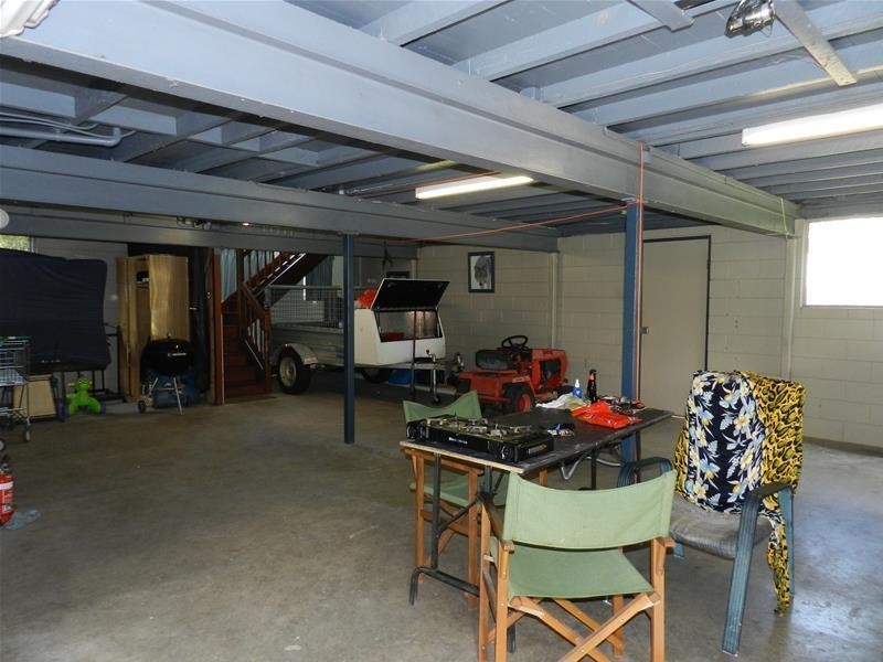 7 Brewers Road, Sarina QLD 4737