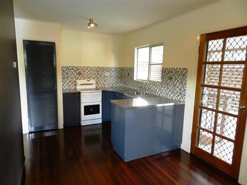 25 Range Road, Sarina QLD 4737