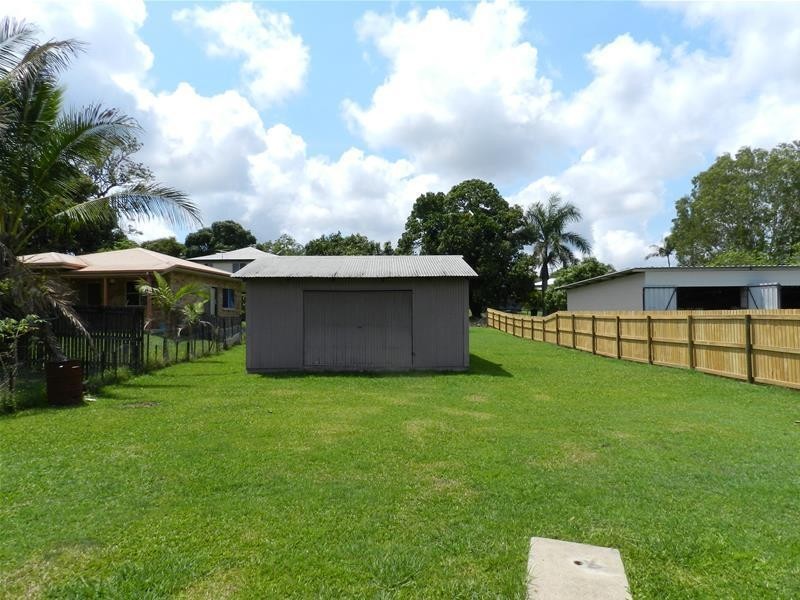 25 Range Road, Sarina QLD 4737
