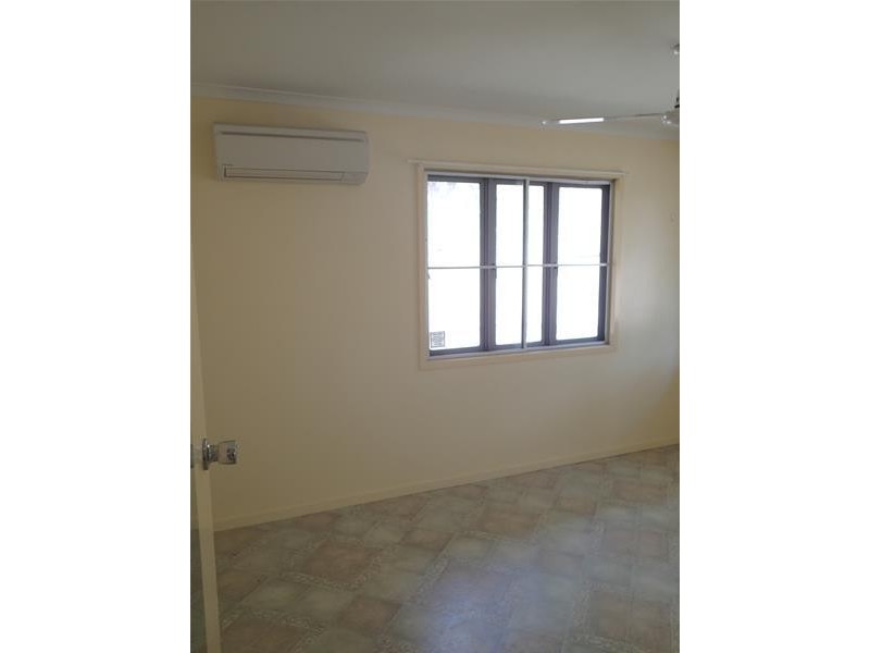 27 Langdon Street, Sarina QLD 4737