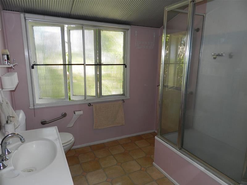 93449 Bruce Highway, Rosella QLD 4740