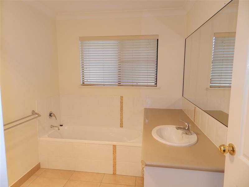 18 Swan Street, Armstrong Beach QLD 4737