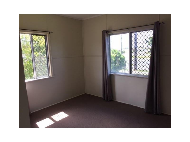 389 Shakespeare Street, West Mackay QLD 4740