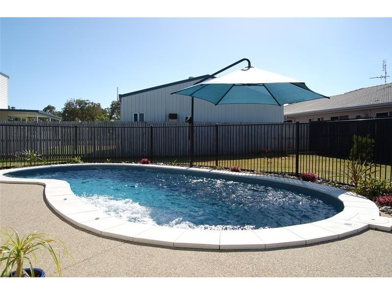 24 Swan Street, Armstrong Beach QLD 4737