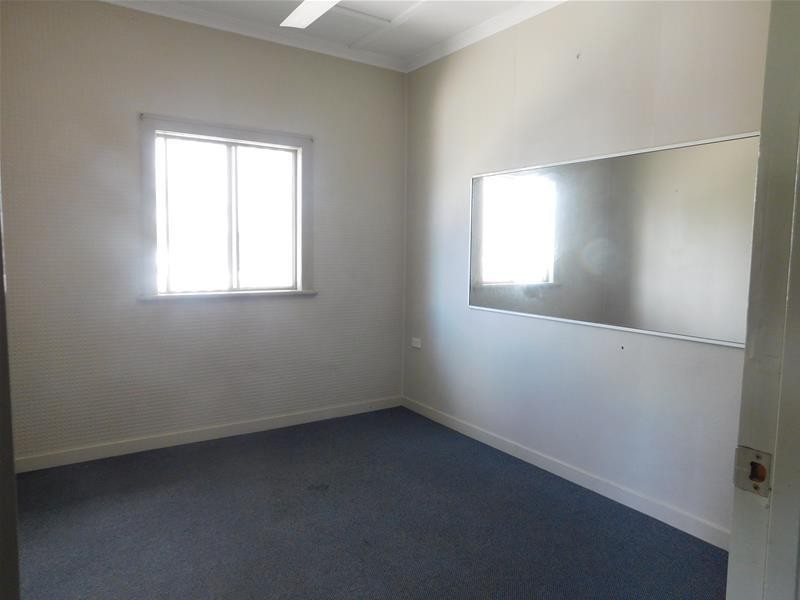 8 Knobel Street, North Mackay QLD 4740