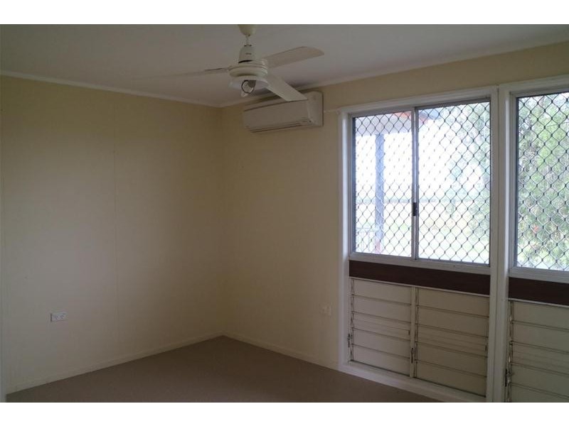 11 Mary Street, Mirani QLD 4754