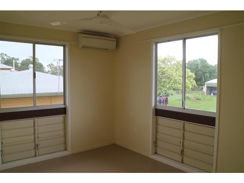 11 Mary Street, Mirani QLD 4754