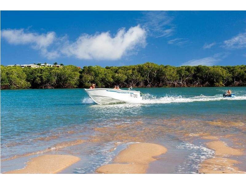 2/37 Edmonds Street, Bucasia QLD 4750