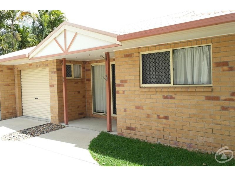 4/12 East Street, Sarina QLD 4737