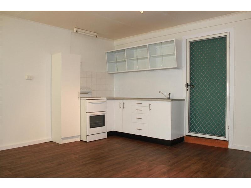 1/30 Langdon Street, Sarina QLD 4737