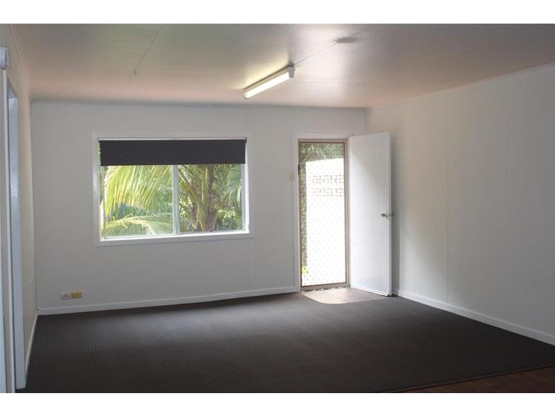 1/30 Langdon Street, Sarina QLD 4737