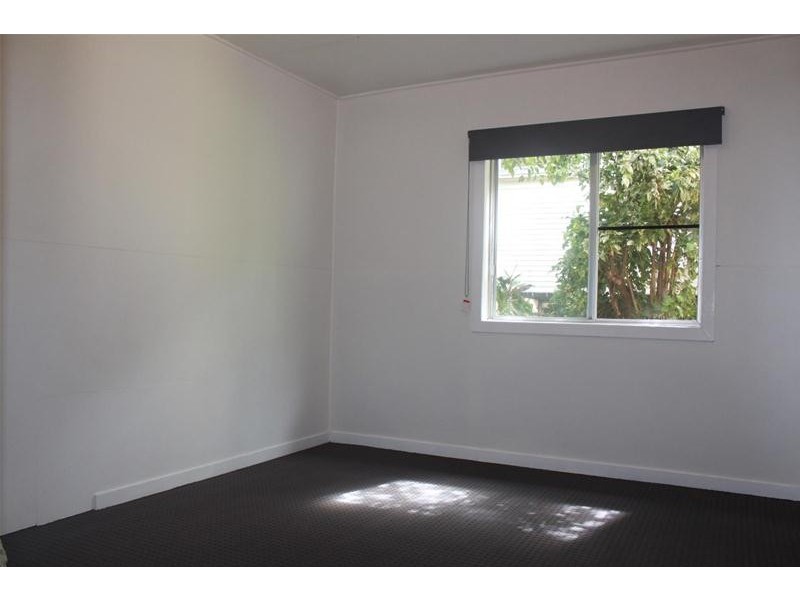 1/30 Langdon Street, Sarina QLD 4737