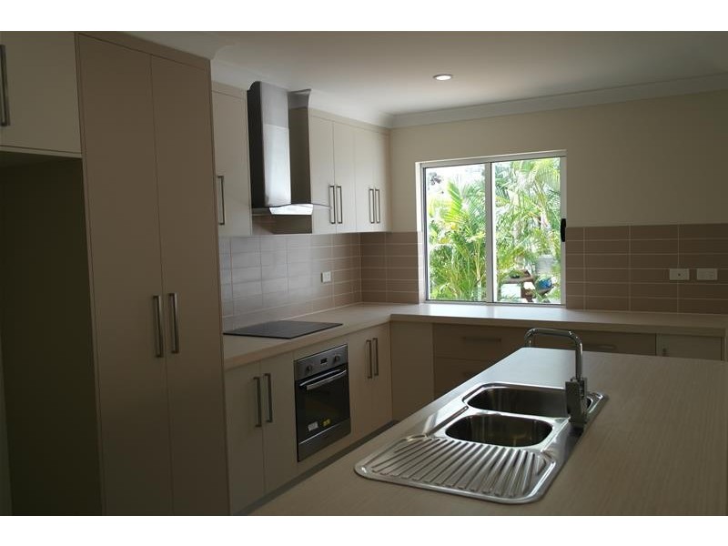 39 Brooksfield Drive, Sarina Beach QLD 4737