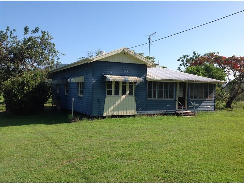 246 West Plane Creek Road, Sarina QLD 4737