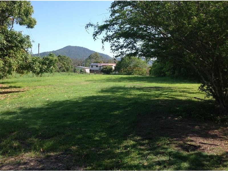 246 West Plane Creek Road, Sarina QLD 4737