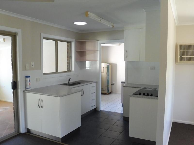 6 Kristy Crescent, Eimeo QLD 4740