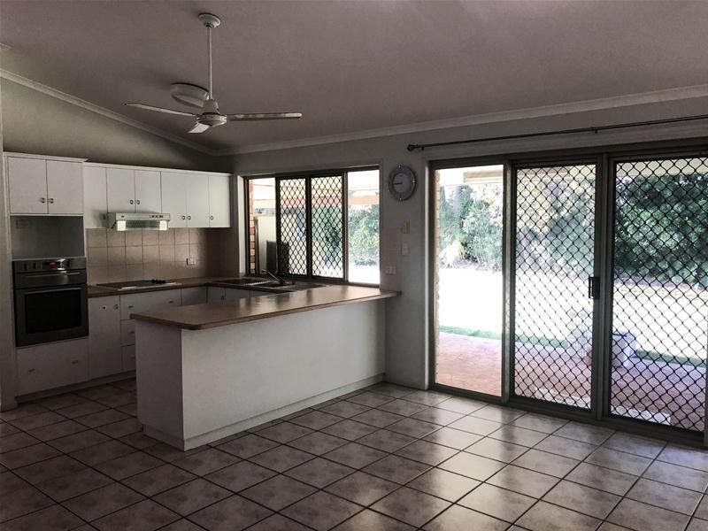 7 Pine Court, Hay Point QLD 4740