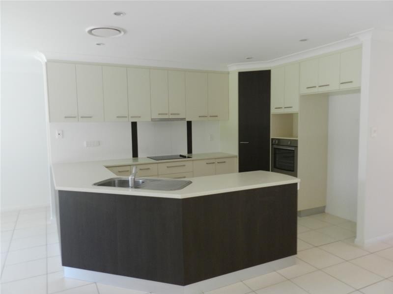 12B Rasmussen Court, Armstrong Beach QLD 4737