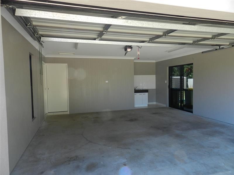 12B Rasmussen Court, Armstrong Beach QLD 4737