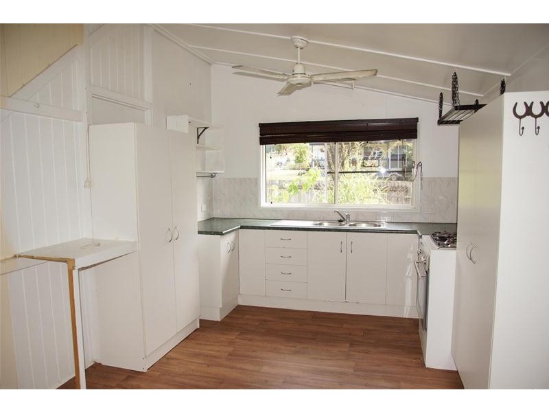 26 Leslie Street, Sarina QLD 4737