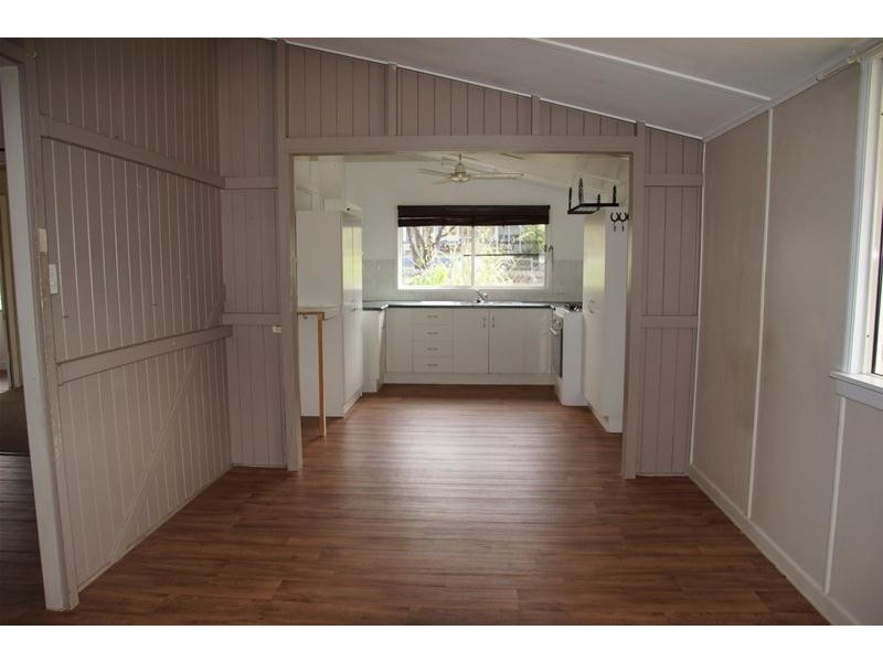 26 Leslie Street, Sarina QLD 4737