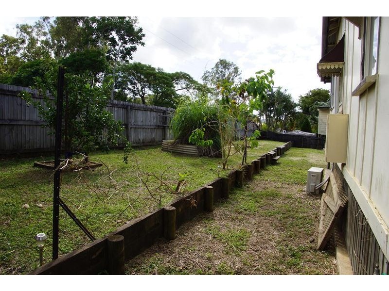 26 Leslie Street, Sarina QLD 4737