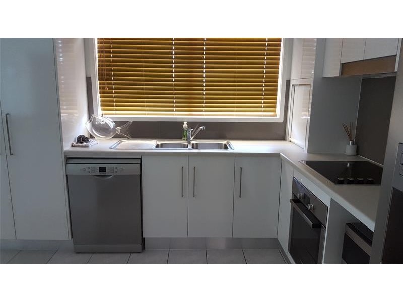 10 Captain Blackwood Drive, Sarina Beach QLD 4737