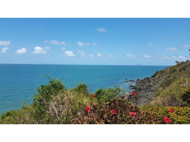 10 Captain Blackwood Drive, Sarina Beach QLD 4737