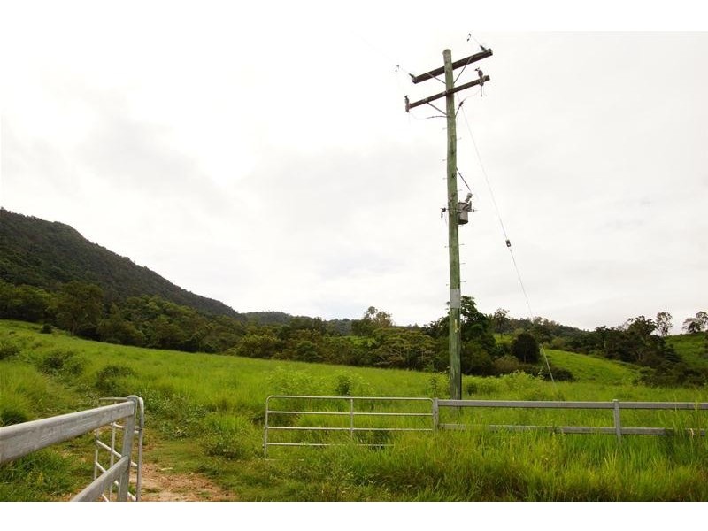 655 Middle Creek Road, Sarina QLD 4737