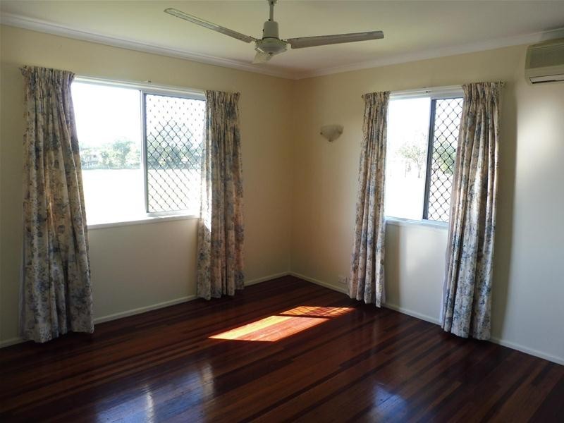 9 Les Cameron Avenue, Mount Pleasant QLD 4740