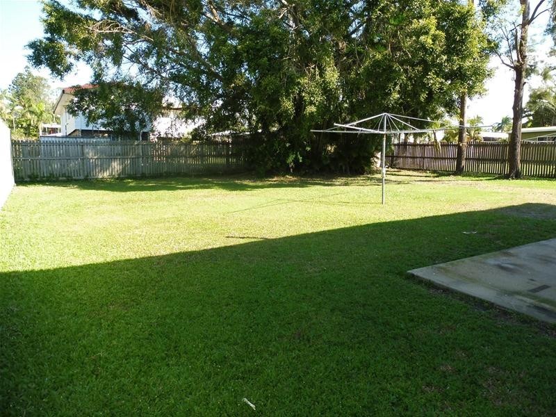 9 Les Cameron Avenue, Mount Pleasant QLD 4740