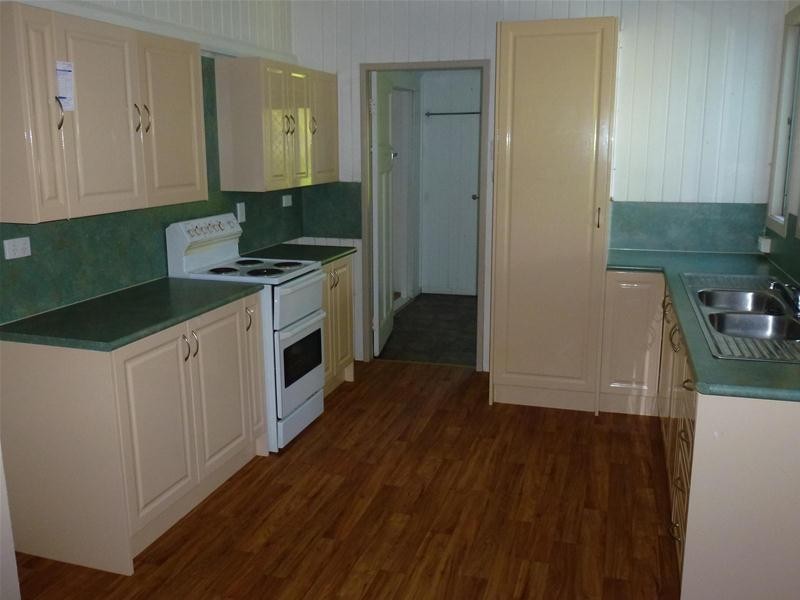 12 Mary Street, Nebo QLD 4742