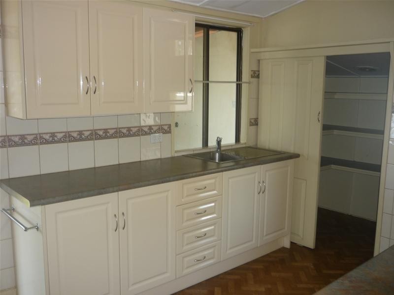 11 Hill Street, Sarina QLD 4737