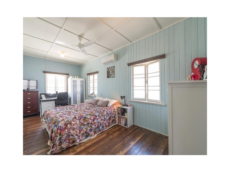 9 Steen Street, South Mackay QLD 4740