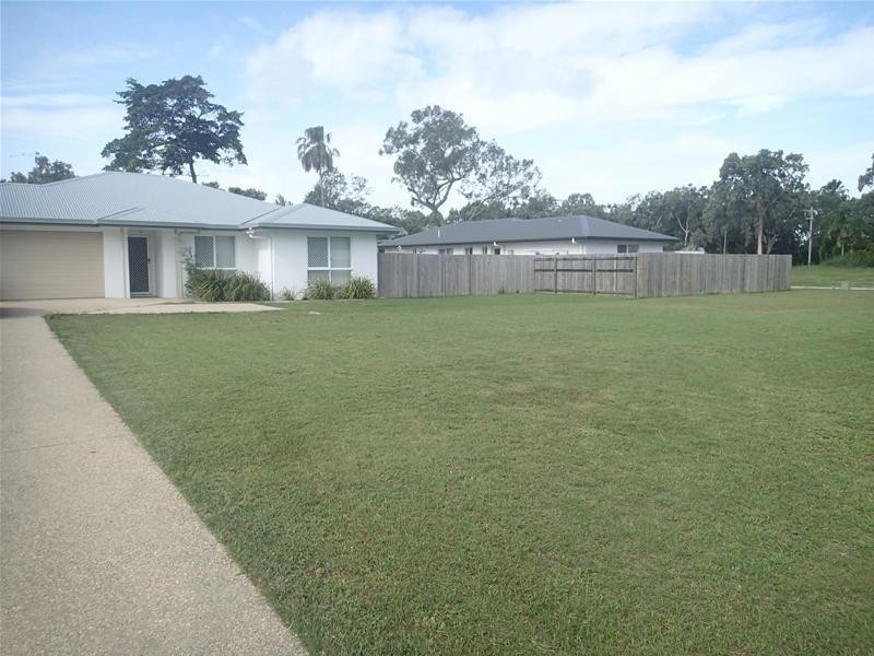 9 Leonie Court, Armstrong Beach QLD 4737