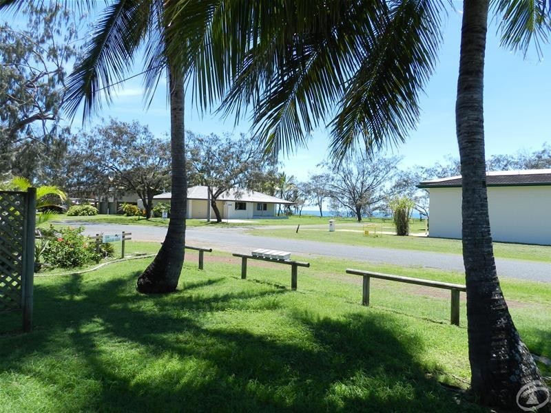 4/47 Owen Jenkins Drive, Sarina Beach QLD 4737