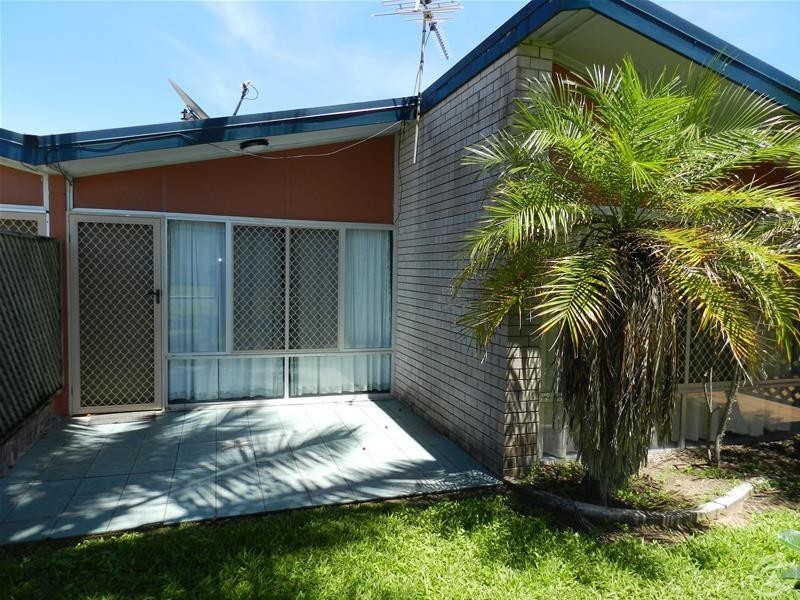 4/47 Owen Jenkins Drive, Sarina Beach QLD 4737