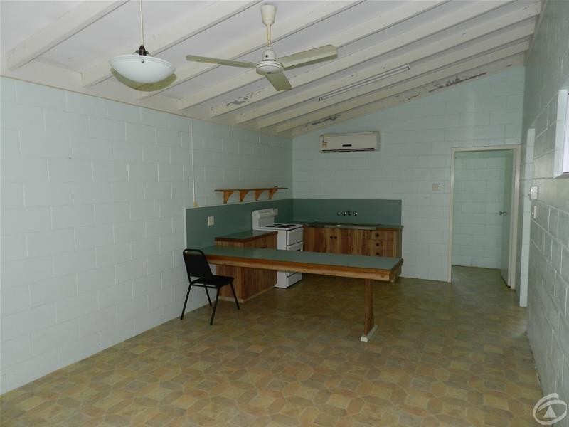 4/47 Owen Jenkins Drive, Sarina Beach QLD 4737