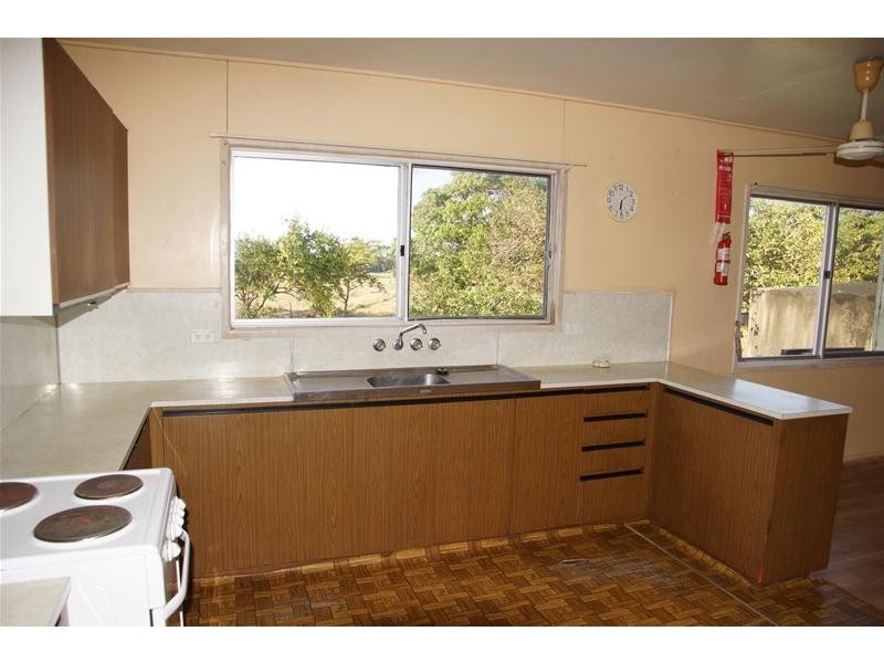 694 Sarina Beach Road, Sarina QLD 4737