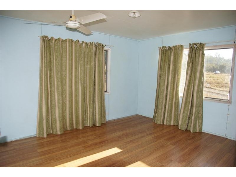 694 Sarina Beach Road, Sarina QLD 4737