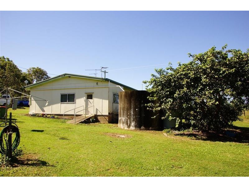 694 Sarina Beach Road, Sarina QLD 4737