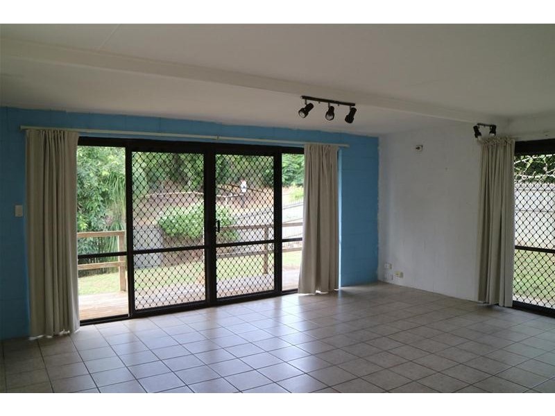 17 Coral Drive, Blacks Beach QLD 4740