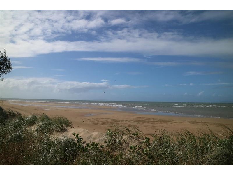 17 Coral Drive, Blacks Beach QLD 4740