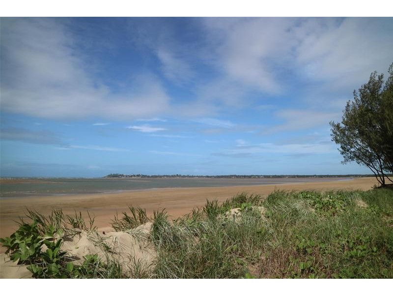 17 Coral Drive, Blacks Beach QLD 4740