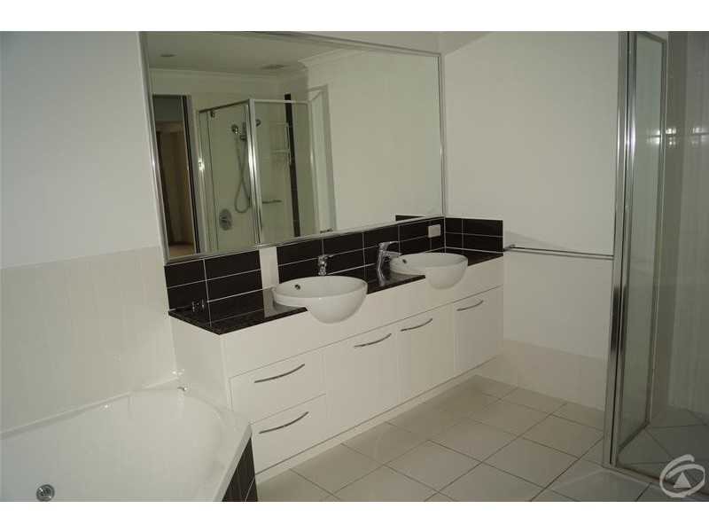 37/8 Breakwater Access Road, Mackay Harbour QLD 4740